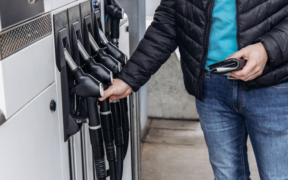 Paliwa drożeją w szybkim tempie. Diesel bije rekordy