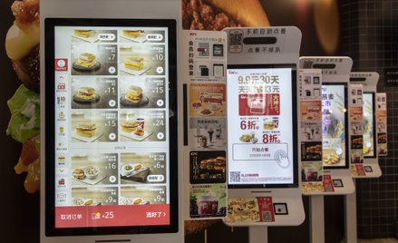 Inflacja zmusiła KFC do wprowadzenia łapek kurczaka do menu w Chinach