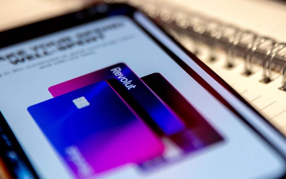 W Polsce Revolut działa na litewskiej licencji bankowej. Poza usługami finansowymi i telekomunikacyj