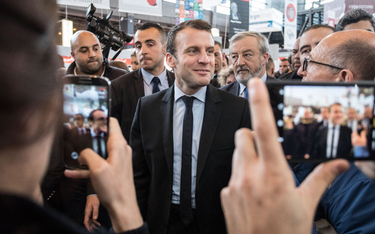Macron zmienia smartfon i numer. Sprawka Marokańczyków?