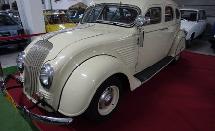 DeSoto Airflow to luksusowa limuzyna z lat 30. XX wieku. Fot. Muzeum Pojazdów Zabytkowych Tamte Lata
