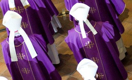 Episkopat wysyła sygnał do Dudy: zawetuj!