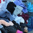 W ciągu roku 85 proc. kupionych ubrań trafia do śmieci, a około 12 proc. krąży w obiegu jako odzież 