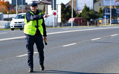 Policyjny patrol na drodze krajowej numer 94 w Rzeszowie