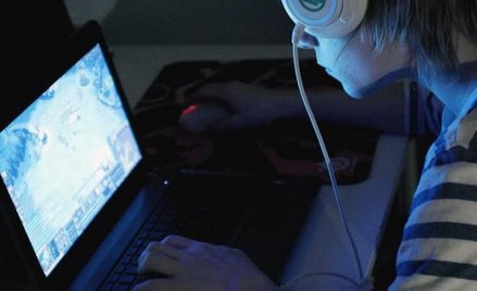 Dzieci uzależnione od komputera zamykają się w swoim świecie, a próby wyrwania ich z niego kończą si