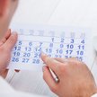 Jak określić czy pracownik wykonywał pracę w niedzielę lub święto