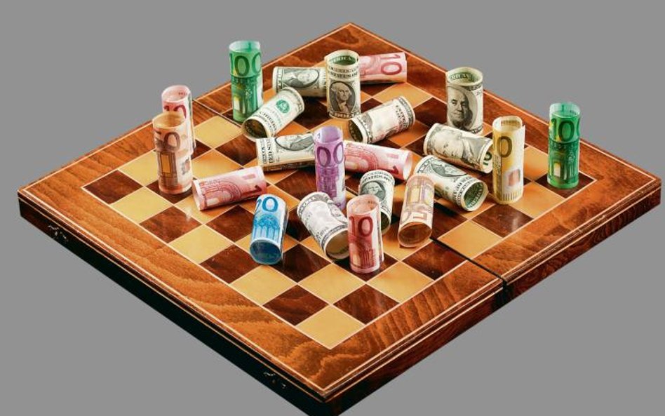 Czy euro zastąpi dolara w roli głównej waluty spekulacyjnej?