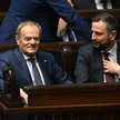 Premier Donald Tusk (L) oraz wicepremier, minister obrony narodowej Władysław Kosiniak-Kamysz (P) na