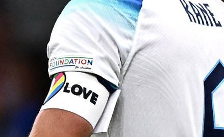 Tęczowa opaska, której nie można założyć w czasie mundialu w Katarze