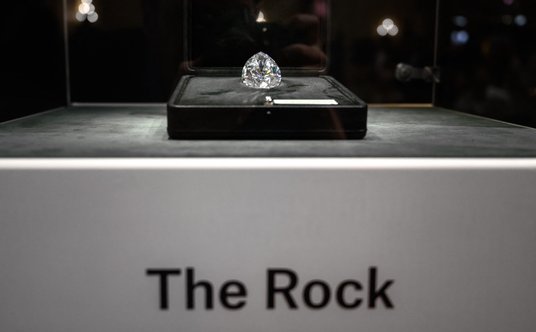 Diament The Rock sprzedany na aukcji