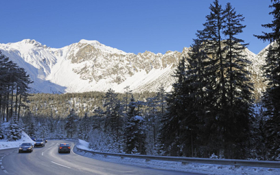 Podróż do Włoch na narty zdrożeje? Tyrol szykuje opłatę za przełęcz