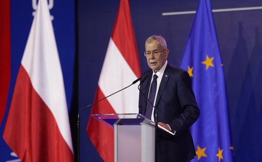 Prezydent Alexander Van der Bellen oferował dzielenie się doświadczeniami zielonej transformacji.
