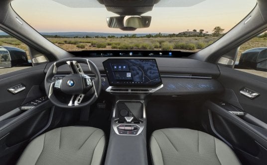 BMW iX4