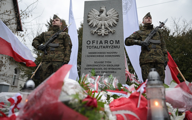 Uroczystość odsłonięcia pomnika upamiętniającego ofiary zbrodniczych ideologii, niemieckiego nazizmu