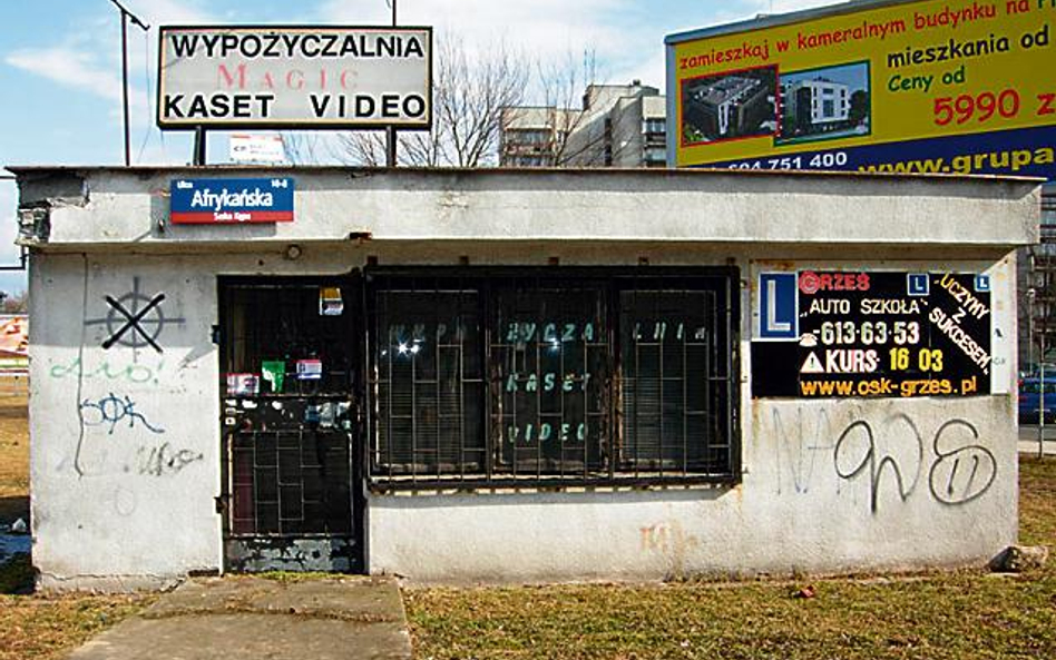 Wypożyczalnia kaset wideo przy ul. Afrykańskiej