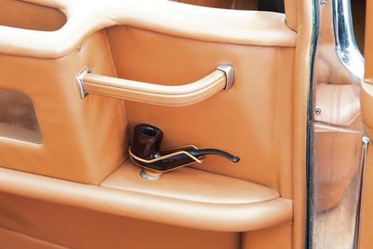 Jest nawet specjalne miejsce na fajkę milionera.