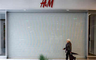 Zamkniety sklep H&M w Moskwie