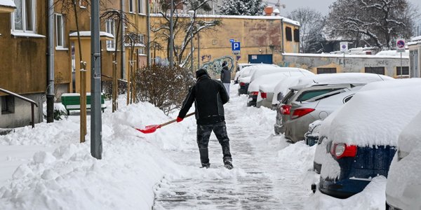 Ostra zima nakręciła biznes „złotych rączek”. Na te usługi popyt wręcz wystrzelił