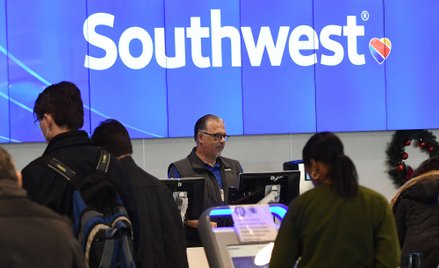 Southwest Airlines zakazuje personelowi używania okularów AI z kamerami podczas pracy