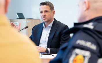 Sztab kryzysowy z udziałem Rafała Trzaskowskiego jeszcze raz sprawdził stan przygotowania służb do n