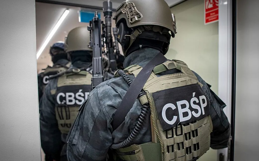 Systemy przeciwlotnicze bez nadzoru w opuszczonym magazynie na Podkarpaciu