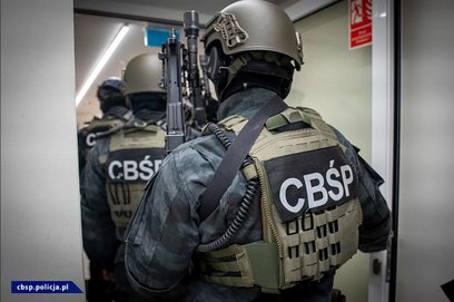 Zatrzymani to pięciu mężczyzn w wieku od 33 do 70 lat / zdjęcie ilustracyjne