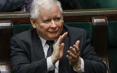 Sondaż: PiS miałby w Sejmie samodzielną większość