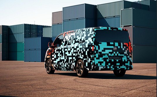 Jeszcze zamaskowany: nowy Volkswagen Transporter