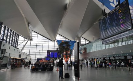 W trzech kwartałach liczba pasażerów, operacji lotniczych i ruch czarterowy wzrosły o 12 procent