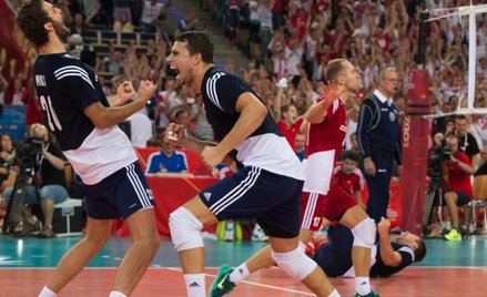 Taki widok w niedzielę wieczorem to marzenie nas wszystkich. Od lewej Mateusz Mika, Fabian Drzyzga i