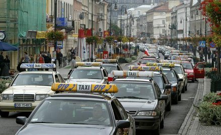 Jeden kolor taksówek – pomysł słuszny, ale kosztowny