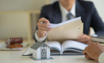 Czy poświadczony notarialnie odpis wystarczy do wpisu w księdze? Wyrok trzech sędziów SN