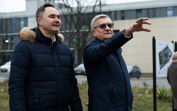 Wiceburmistrz Bielan Włodzimierz Piątkowski i rektor UKSW ks. prof. Ryszard Czekalski podczas uroczy