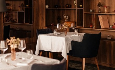 Restauracje Hi-Fi to lokale, w których równie istotną rolę, jak muzyka w audiofilskiej jakości, odgr