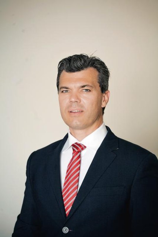 Prezes Prairie Mining Ben Stoikovich (z lewej) i Mariusz Jędrysek, wiceminister środowiska i główny 