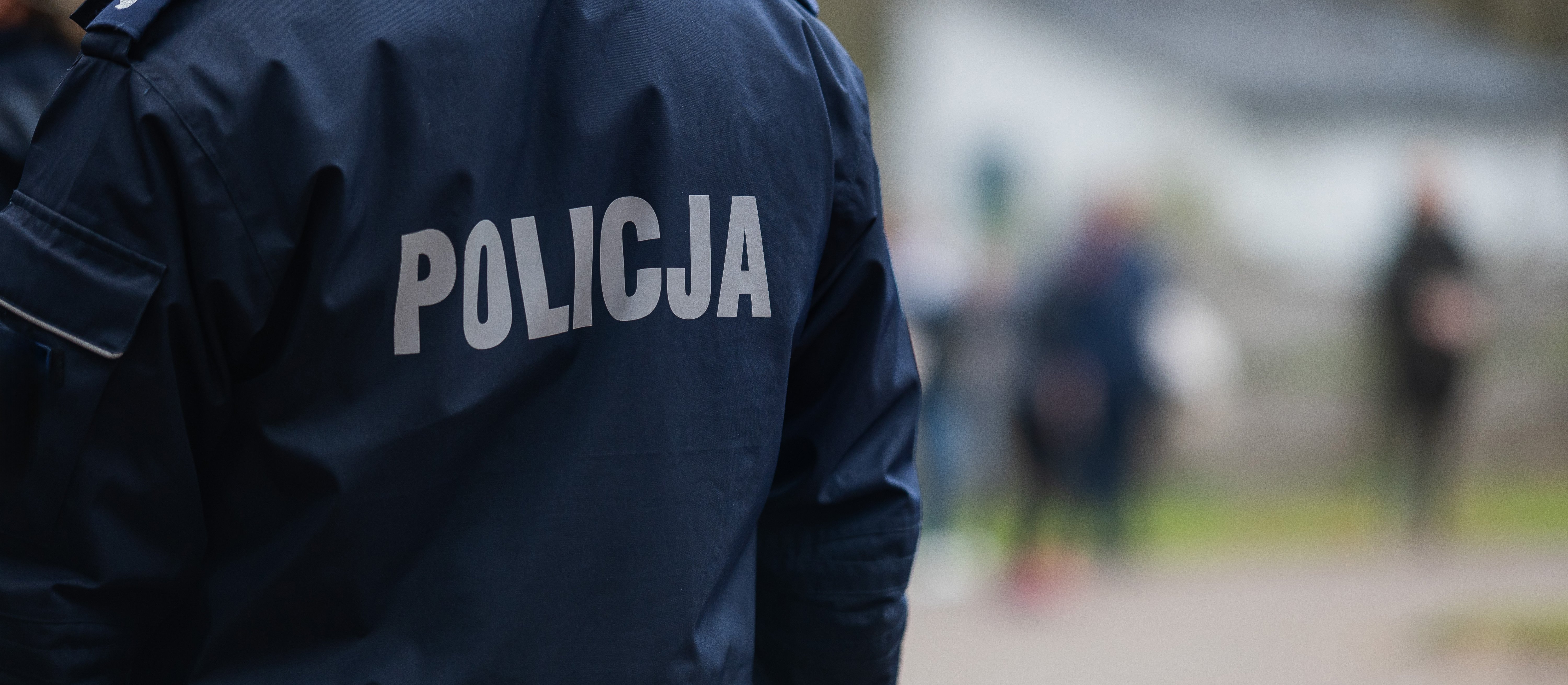 Przekroczenie uprawnień lub niedopełnienie obowiązków przez funkcjonariusza publicznego w ocenie SN