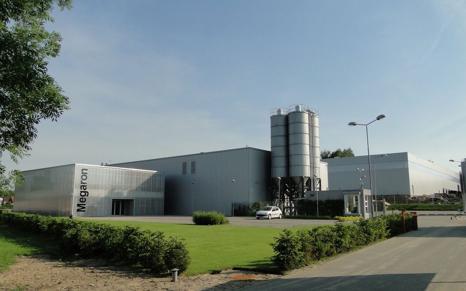 Megaron skupia się na asortymencie