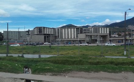 Kolumbia: Strażnik wypuścił więźniów, żeby kupili mu alkohol