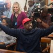 Antyszczepionkowe poglądy Kanye'ego Westa zagrożeniem dla Gapa