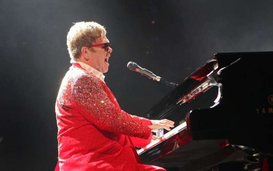 Sir Elton John dał już 4 tysiące koncertów. Do sopockiej Opery Leśnej wraca po 11 latach.