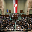 Posłowie na sali obrad Sejmu