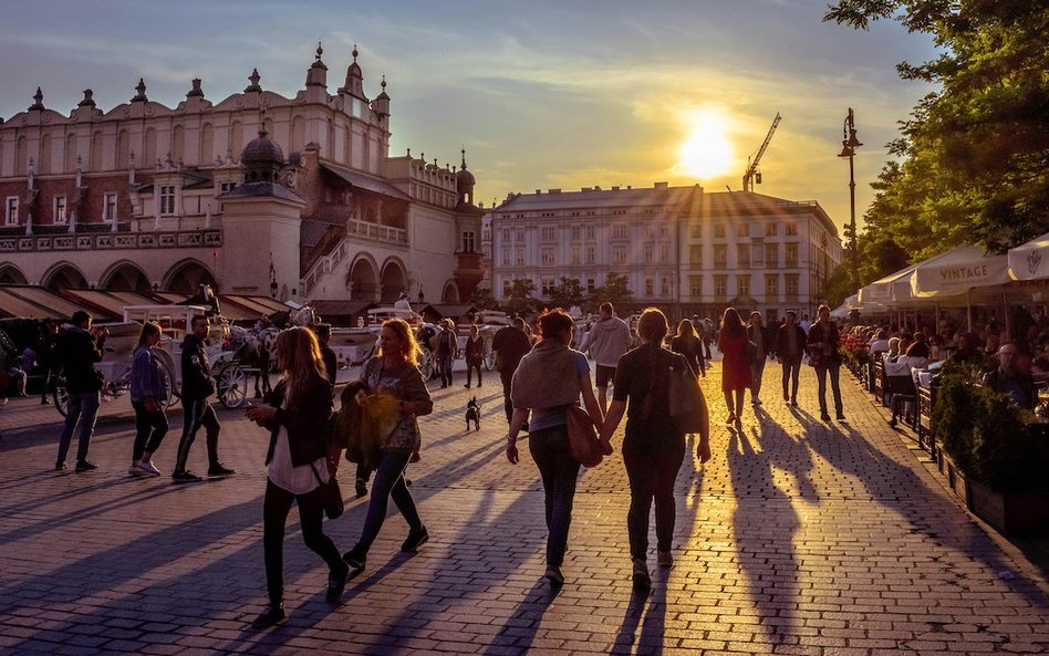 Polacy znaleźli się w ścisłej czołówce społeczeństw, których członkowie nie odczuwają smutku (miejsc