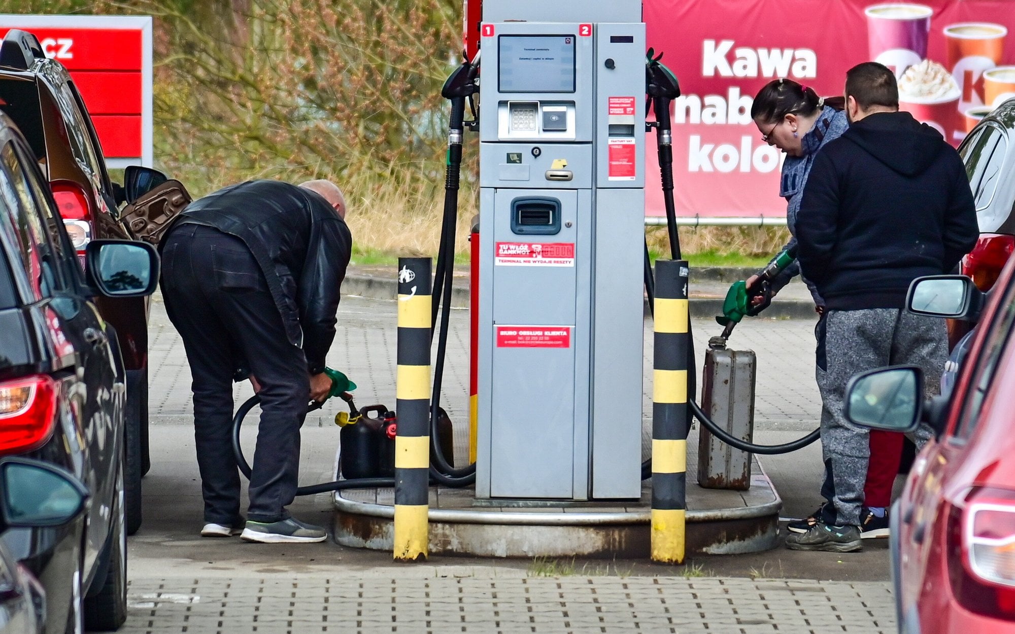 Rząd podał maksymalne ceny paliw na 2 kwietnia. Diesel potanieje, benzyna w górę