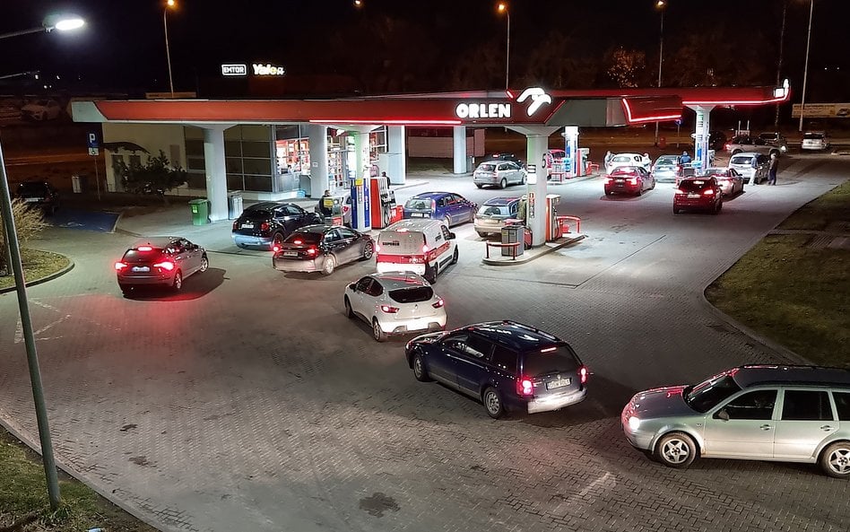 Na Orlenie będzie można oddać zużyty olej. Na pierwszej stacji pojawił się olejomat