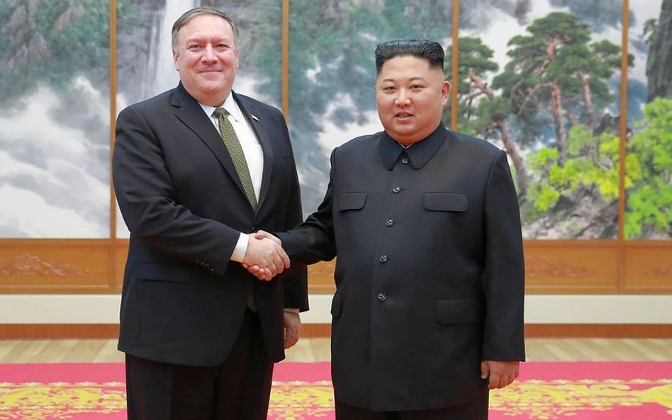 Mike Pompeo i Kim Dzong Un