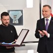 Wołodymyr Zełenski, w uznaniu zasług w pogłębianiu stosunków między Polską a Ukrainą, za działalność