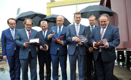 Szczecin, 23 czerwca 2017 r. Od lewej: wojewoda zachodniopomorski Krzysztof Kozłowski, minister gosp