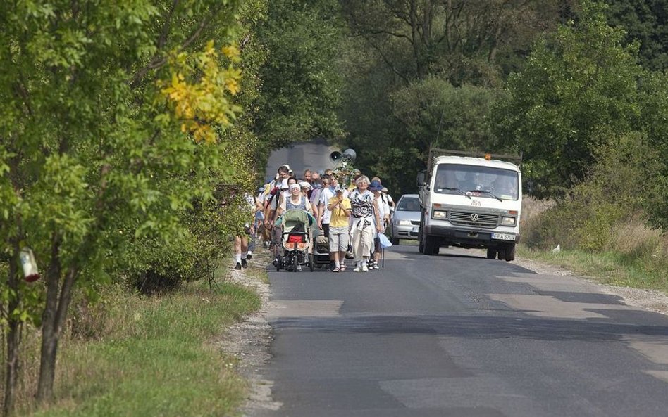 Koronawirus na pieszej pielgrzymce. W kwarantannie 175 osób