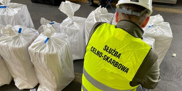 Kierwiński: funkcjonariusze CBŚP i KAS udaremnili przemyt to