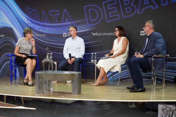 O wyzwaniach związanych z ESG red. Anita Błaszczak (z lewej) rozmawiała z Pawłem Walickim, prezesem 